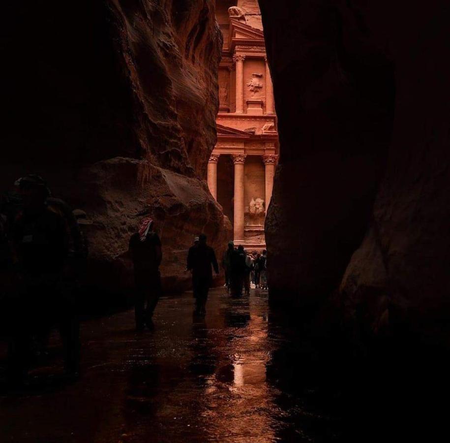 Petra Pillars Hostel Wadi Musa Luaran gambar